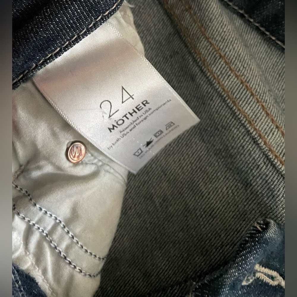 MOTHER Looker Ankle Fray, mid/low rise, dark wash, size 24